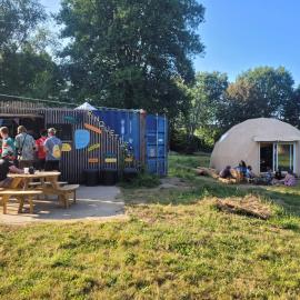 Camping éco-touristique et tiers-lieu apprenant - KERBOUZIER, hotel in Melgven