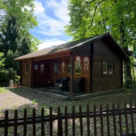 Schlaffass - Schlafen im Holzfass, hotel v destinácii Tattendorf