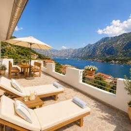 House with big terrace and beautiful sea view