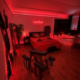 Grey's BDSM Love Room - Private Jacuzzi - Riga