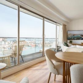 Quayside Apartments, Brixham, hotel in Brixham