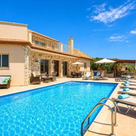 Villa Christel, hotel in Lachi