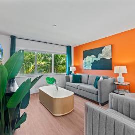 Private Beach Path, Pool & Hot Tub, Sleeps 6, hotel in Boca Raton