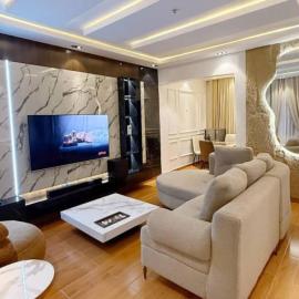 Mega Luxury Apartment, hotel in Asagba