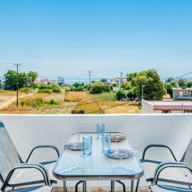 Vergici Apartment 1، فندق في كومي