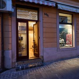 Garzonka Gallery nest، فندق في بيتْش