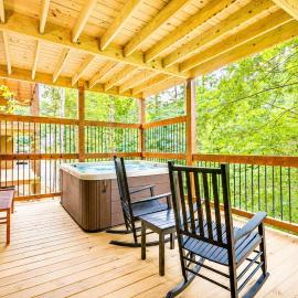 Marco Polo - Luxury 4BR Chalet with Indoor Pool, Theater Room & Mountain Views