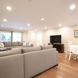 Upscale 6 Bed, 5 Ba, New Pool W/Jacuzzi, 1/2 Mile Walk to Disney