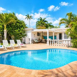 WALK to Beach Luxury 3BR Villa in Hollywood Lakes