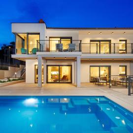 Luxury Apartments VIN with Pool & Sea View, hotel a Matulji (Mattuglie)