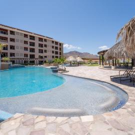 Amazing 1 Bed & 1 Bath Condo with Ocean, Mountain and Golf course View, hotel em Loreto