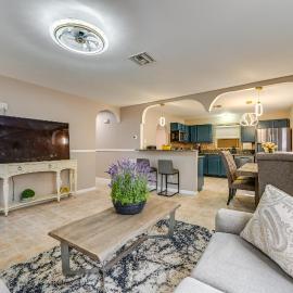 Golf, Beaches & Sunshine! Pet-Friendly Naples Home