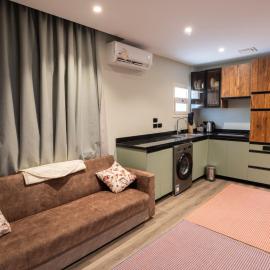 Cozy Studio Apartment in Sheikh Zayed, hotel in Sheikh Zayed