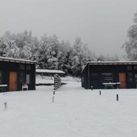 Cabaña frente a Termas Indómito，Collentañe的飯店