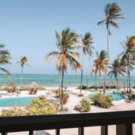 Villa Upendo with Private Pool and Ocean View Zanzibar, hotel em Pingwe