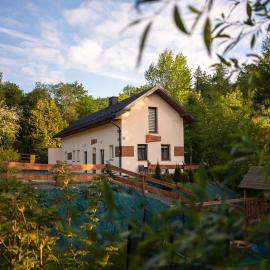 Domek Nad Potockiem – hotel w mieście Bogdanówka