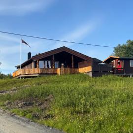 Øse Camping, hotelli kohteessa Gratangen