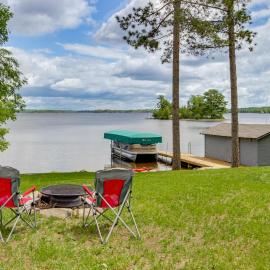 Lakefront Northwoods Cabin w/ Shared Dock & Views!, hotel a Tower