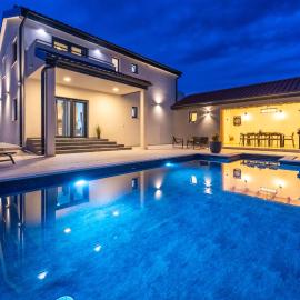 My Dalmatia - Villa Mirta with private pool, hotel u gradu Seline