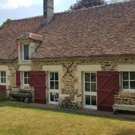 Maison en Bourgogne avec grand jardin