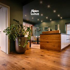 COLORGRAM - Colorful Loft with Terrace، فندق في كرامساش