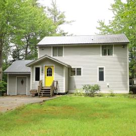 Goose Hollow 19 Estates Pet Friendly Private Waterfront Home, hotel i Campton
