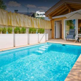 Tyrolschalet LITTLE LUCK - Private Pool & Mountain View، فندق في Rofansiedlung
