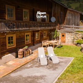 SONNENHAUS Tirol - Holiday Home with Mountain View & Garden