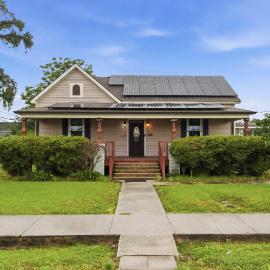 Downtown Lafayette 4BR Home with Parking、ラファイエットのホテル