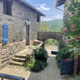 Gîte Au bout du rêve dans les monts d'Ardèche