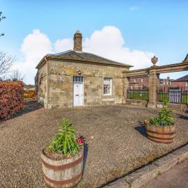 South Lodge - Uk48318