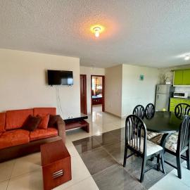 CASA MARTINA Tonsupa apartment with pool y parking near to sea, hotel en Esmeraldas