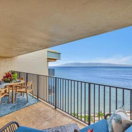 2 Ensuites Top Floor Oceanfront Big Lanai Views Whales & More, Hotel in Lahaina