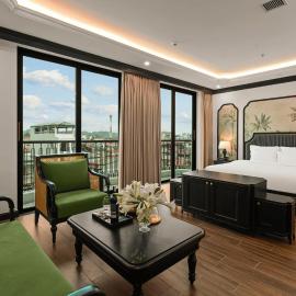 MT Collection Legacy Hotel Ninh Binh - Near Hoa Lu Ancient Town with Rooftop Pool, hotel v destinaci Ninh Binh