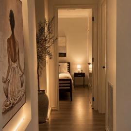 Designer Cloverton Retreat | 4BR Luxury, hotel in Kalkallo