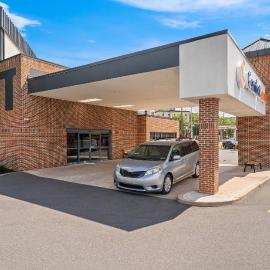 Comfort Suites Bethlehem Near Lehigh University and LVI Airport, khách sạn ở Bethlehem