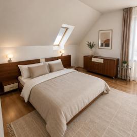 Veľký rodinný apartmán s výhľadom na zeleň a hory v centre Piešťan s parkovaním