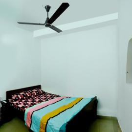 Railviewtouristhome, hotel in Varkala