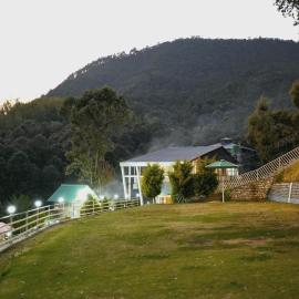 Aranya wood resort, ξενοδοχείο σε Pithorāgarh