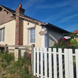 Maison avec jardin et parking, près de toutes commodités