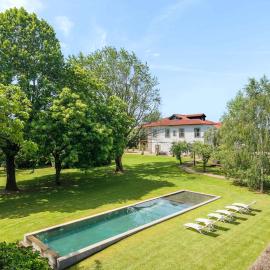 Carcavelos Manor House by Portugal Active