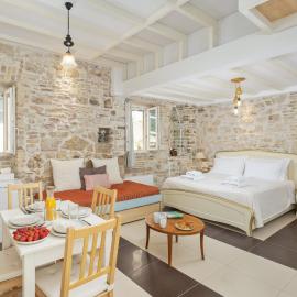 Corfu Breeze Liston Apartments, hotel em Corfu Town
