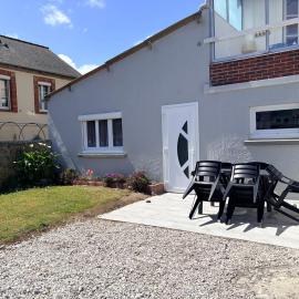 Les Gîtes de la Colo, hotel a Ravenoville