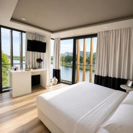 Piano Panorama View with Wrap Around Balcony Apartment - Opole centrum