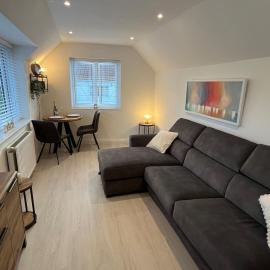 The Old Bakehouse - Cosy, quirky & upside down coastal retreat