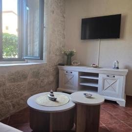 Apartmani Furesti1, hotel in Donji Stoliv