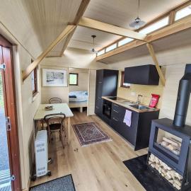 Holiday Home Zirkuswagen Haldihof by Interhome, Hotel in Weggis