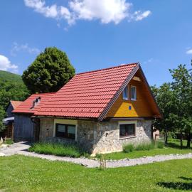 Kuća za odmor Dangubica, hotel in Kuterevo