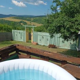 CHILLY WILLY Retro Caravan & Hot Tub, hotel u gradu Jablonov nad Turnou