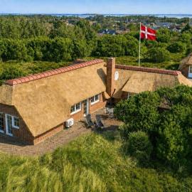 1126-Ringkobing-Frans-Julius-Vej-44, hotel in Klegod